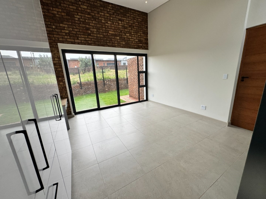 To Let 3 Bedroom Property for Rent in Helderzicht Eco Estate North West